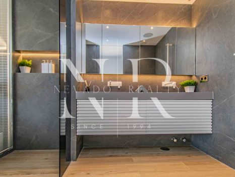Frontline beach townhouse in Coral Beach Urbanization for sale