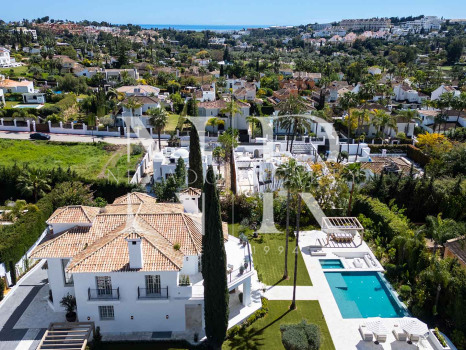 Villa en Nueva Andalucía completamente reformada en venta