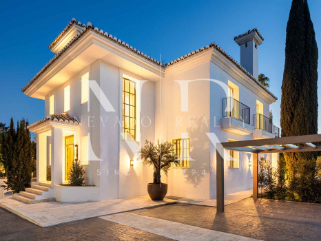Villa en Nueva Andalucía completamente reformada en venta