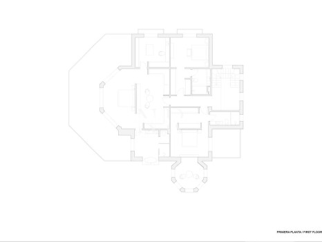 Villa entièrement rénovée à Nueva Andalucía à vendre