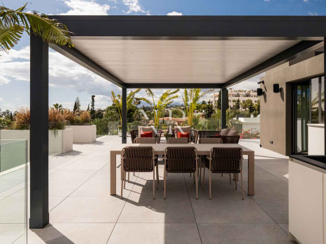 Villa design à vendre dans l'urbanisation Casablanca