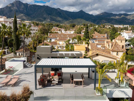 Villa design à vendre dans l'urbanisation Casablanca