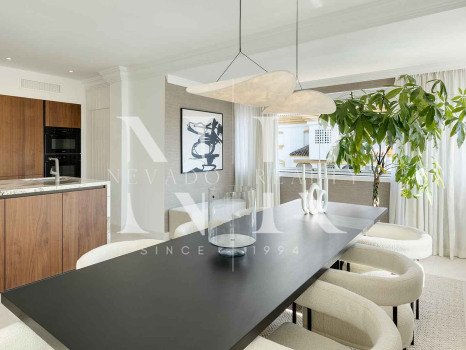 Penthouse entièrement rénové dans l'Urbanisation Costa Nagüeles II à vendre