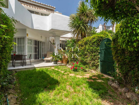 Maison de ville dans l'Urbanisation Camoján Blanco à vendre