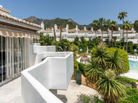 Maison de ville dans l'Urbanisation Camoján Blanco à vendre