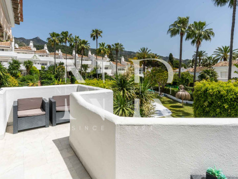 Maison de ville dans l'Urbanisation Camoján Blanco à vendre