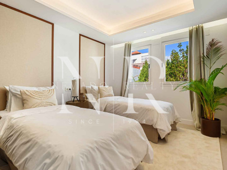 Completely refurbished townhouse in Las Cumbres de Marbella for sale