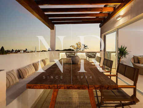 Completely refurbished townhouse in Las Cumbres de Marbella for sale