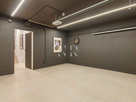 Maison de ville entièrement rénovée à Las Cumbres de Marbella à vendre