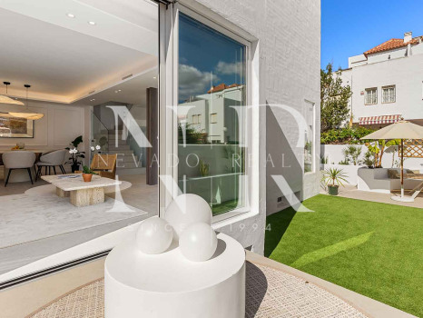 Completely refurbished townhouse in Las Cumbres de Marbella for sale