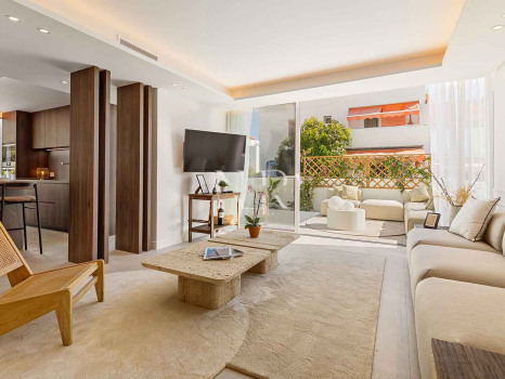 Maison de ville entièrement rénovée à Las Cumbres de Marbella à vendre