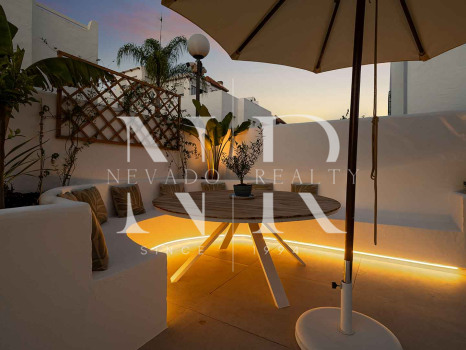 Completely refurbished townhouse in Las Cumbres de Marbella for sale