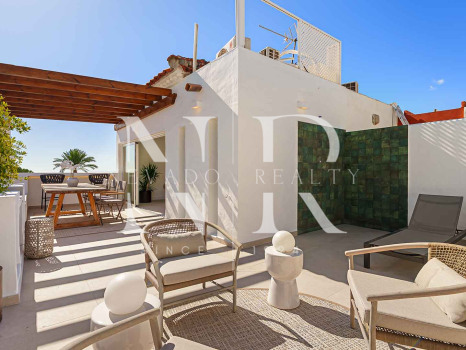 Completely refurbished townhouse in Las Cumbres de Marbella for sale