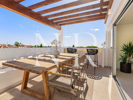 Completely refurbished townhouse in Las Cumbres de Marbella for sale