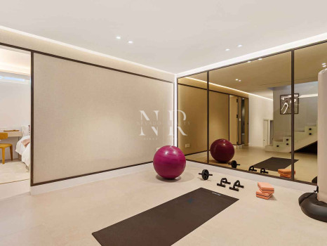 Maison de ville entièrement rénovée à Las Cumbres de Marbella à vendre