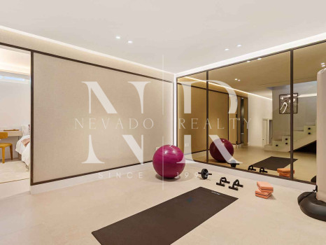 Completely refurbished townhouse in Las Cumbres de Marbella for sale