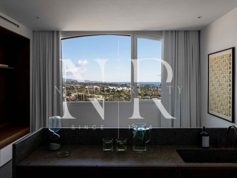 Ático en Urbanización Les Belvederes con vistas panorámicas en venta