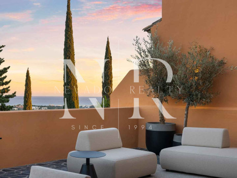 Ático en Urbanización Les Belvederes con vistas panorámicas en venta