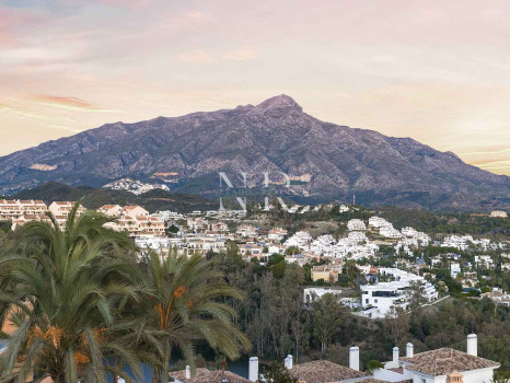 Ático en Urbanización Les Belvederes con vistas panorámicas en venta