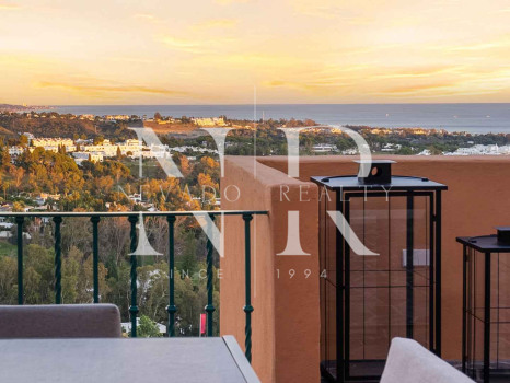 Ático en Urbanización Les Belvederes con vistas panorámicas en venta