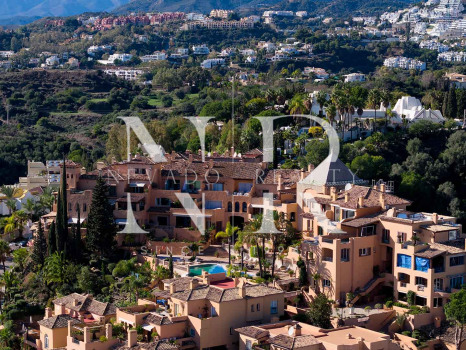 Ático en Urbanización Les Belvederes con vistas panorámicas en venta