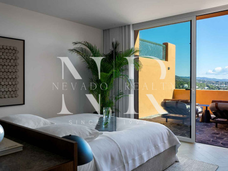 Ático en Urbanización Les Belvederes con vistas panorámicas en venta