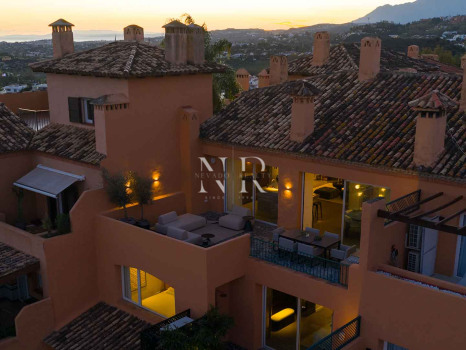 Ático en Urbanización Les Belvederes con vistas panorámicas en venta