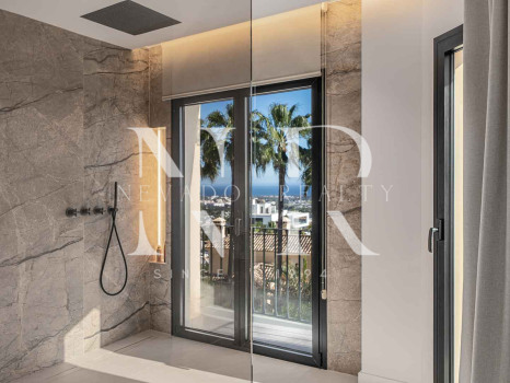 Adosada en Urbanización La Quinta Hills completamente renovada en venta