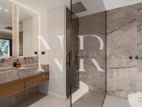 Adosada en Urbanización La Quinta Hills completamente renovada en venta