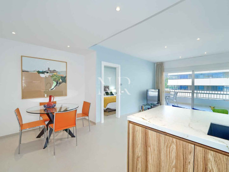 Penthouse entièrement rénové sur le Golden Mile