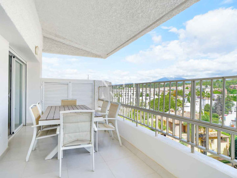 Penthouse entièrement rénové sur le Golden Mile