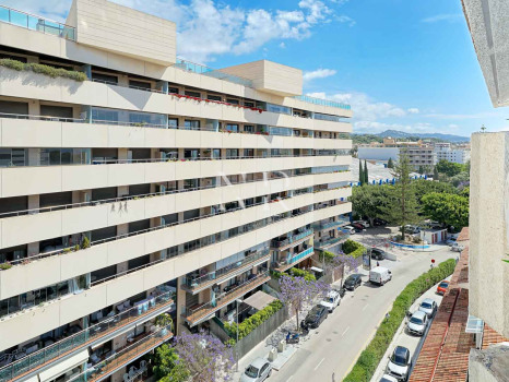 Penthouse entièrement rénové sur le Golden Mile