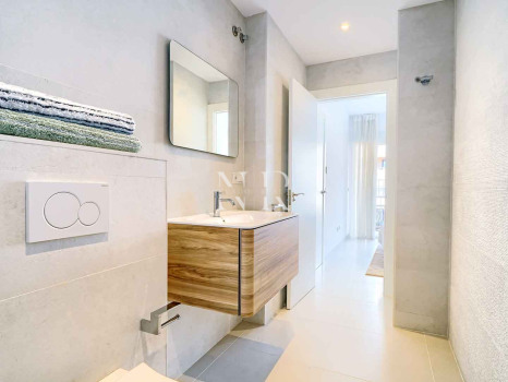 Penthouse entièrement rénové sur le Golden Mile