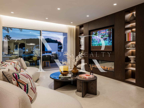 Apartamento en Urbanización Palm Beach en primera línea de playa en venta