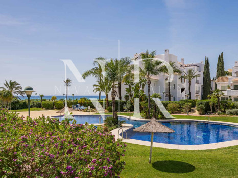 Apartamento en Urbanización Palm Beach en primera línea de playa en venta