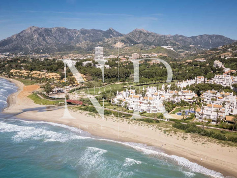 Apartamento en Urbanización Palm Beach en primera línea de playa en venta