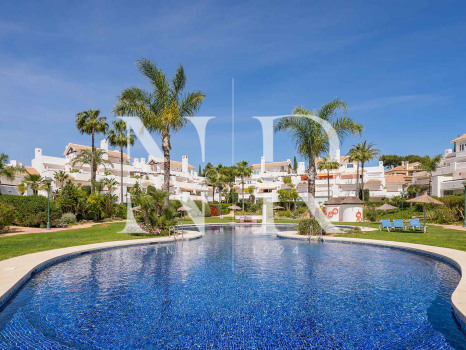 Apartamento en Urbanización Palm Beach en primera línea de playa en venta
