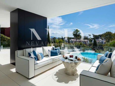 Villa en Urbanización El Herrojo con vistas panorámicas en venta