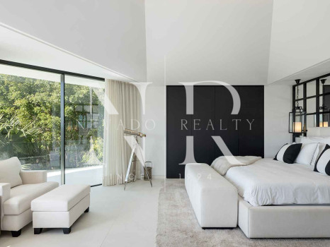 Villa en Urbanización El Herrojo con vistas panorámicas en venta