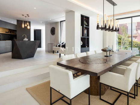 Villa in Urbanisation El Herrojo with panoramic views for sale