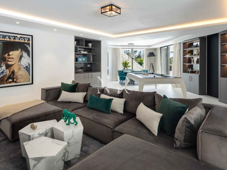 Villa in Urbanisation El Herrojo with panoramic views for sale