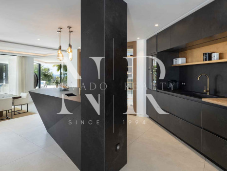 Villa en Urbanización El Herrojo con vistas panorámicas en venta