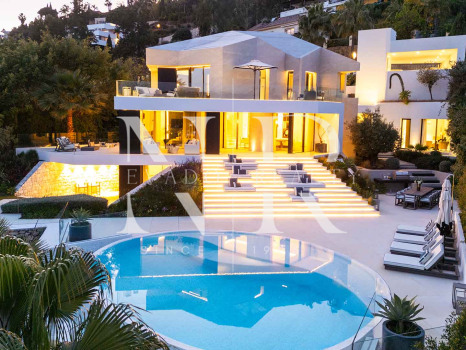 Villa en Urbanización El Herrojo con vistas panorámicas en venta