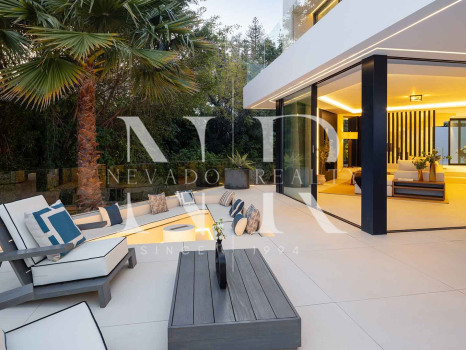 Villa en Urbanización El Herrojo con vistas panorámicas en venta