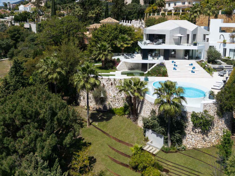 Villa in Urbanisation El Herrojo with panoramic views for sale
