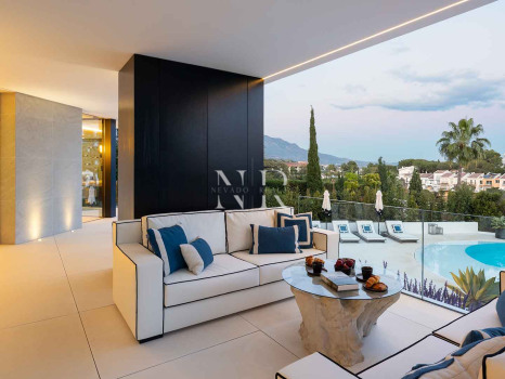 Villa in Urbanisation El Herrojo with panoramic views for sale