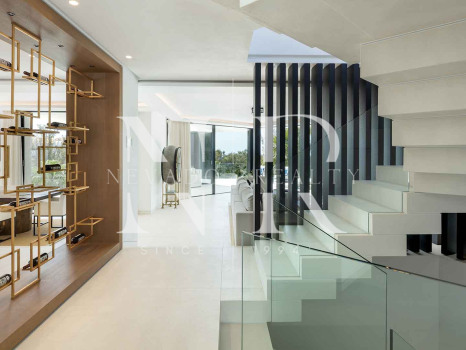 Villa en Urbanización El Herrojo con vistas panorámicas en venta