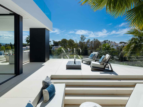 Villa in Urbanisation El Herrojo with panoramic views for sale
