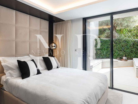 Villa en Urbanización El Herrojo con vistas panorámicas en venta