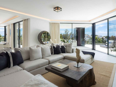 Villa in Urbanisation El Herrojo with panoramic views for sale